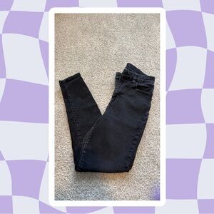 Black Skinny Jeans - American Eagle - 4 Short